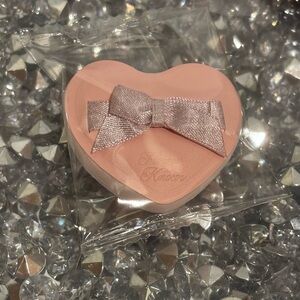 Elegant Heart-Shaped Makeup Sponge NWOT